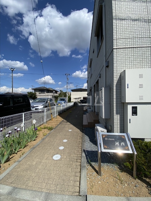 21/28 エントランス
