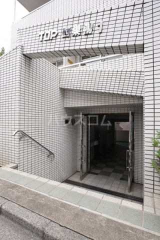 21/25 エントランス