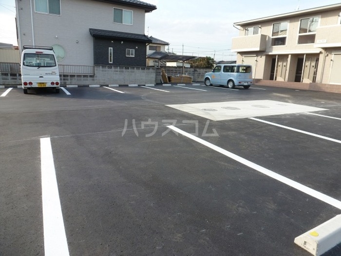 18/24 駐車場