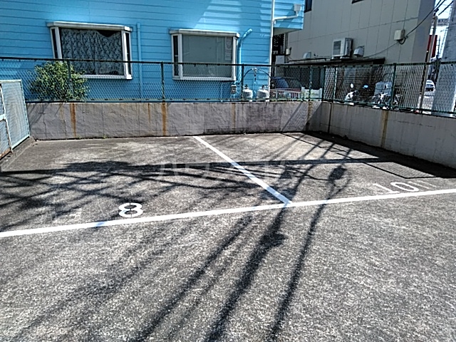 22/25 駐車場