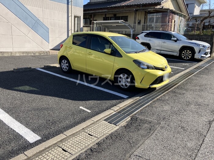 2/2 駐車場