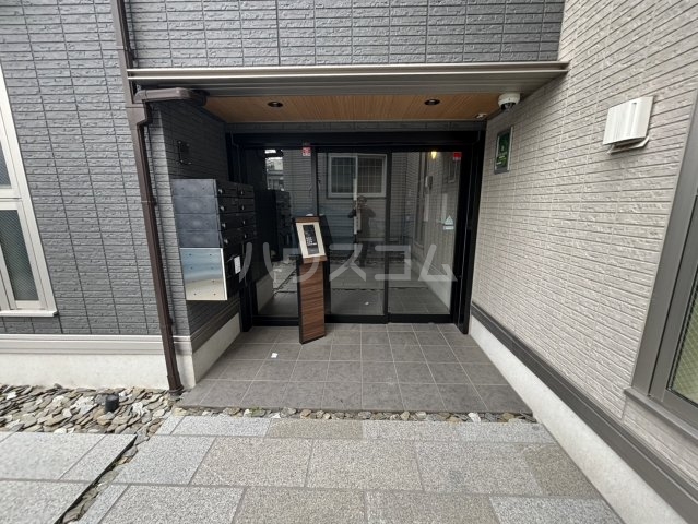 25/30 エントランス