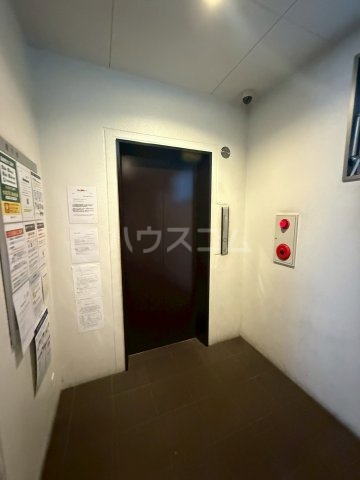 22/30 エントランス