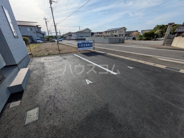18/28 駐車場