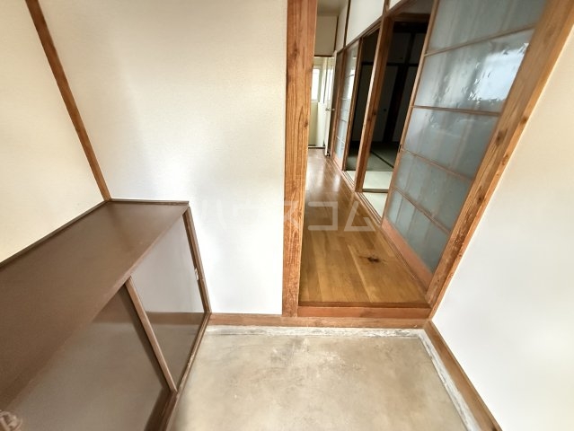 14/30 玄関