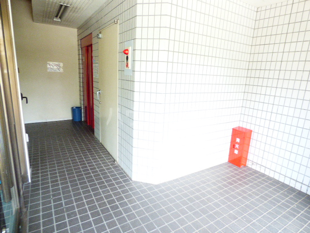 22/30 エントランス