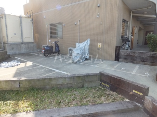 22/29 駐車場