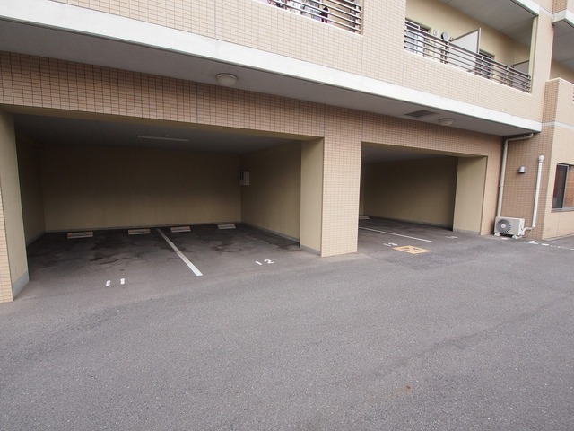 15/22 駐車場