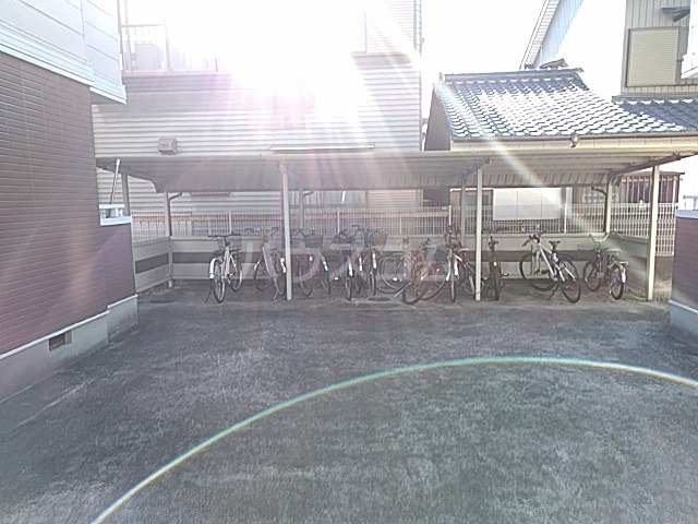 2/3 駐車場