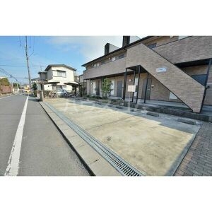 22/30 駐車場