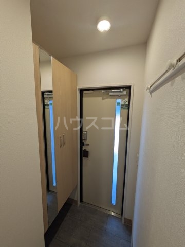 14/30 玄関