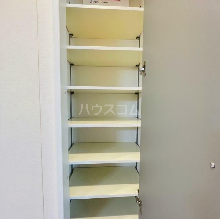 収納