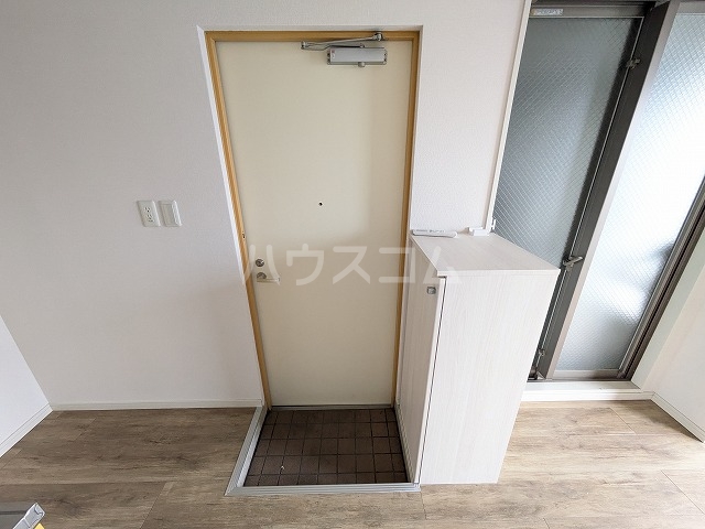 14/30 玄関