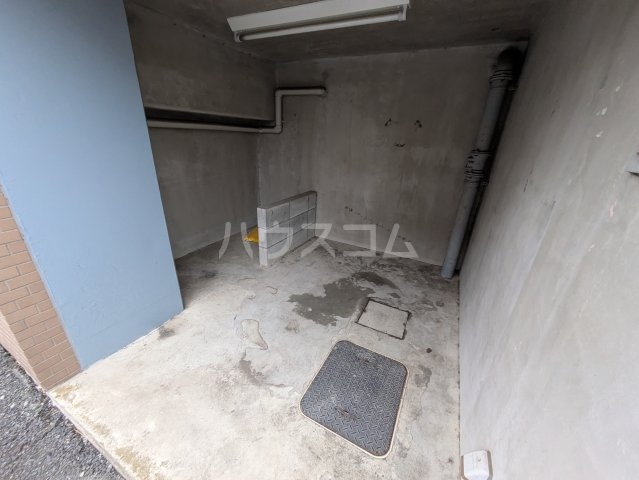 28/30 駐車場