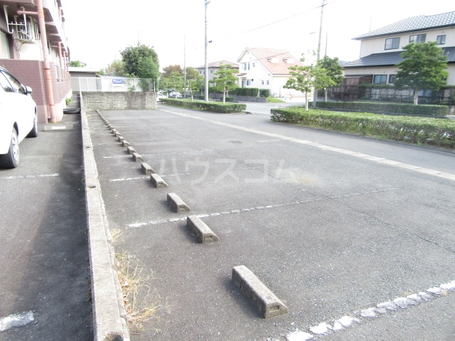 16/25 駐車場