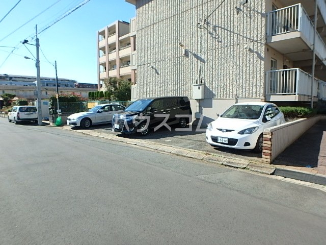26/30 駐車場