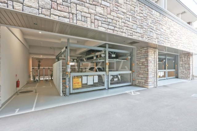 26/30 駐車場