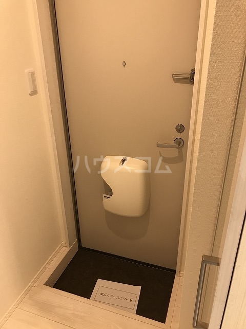 13/30 玄関