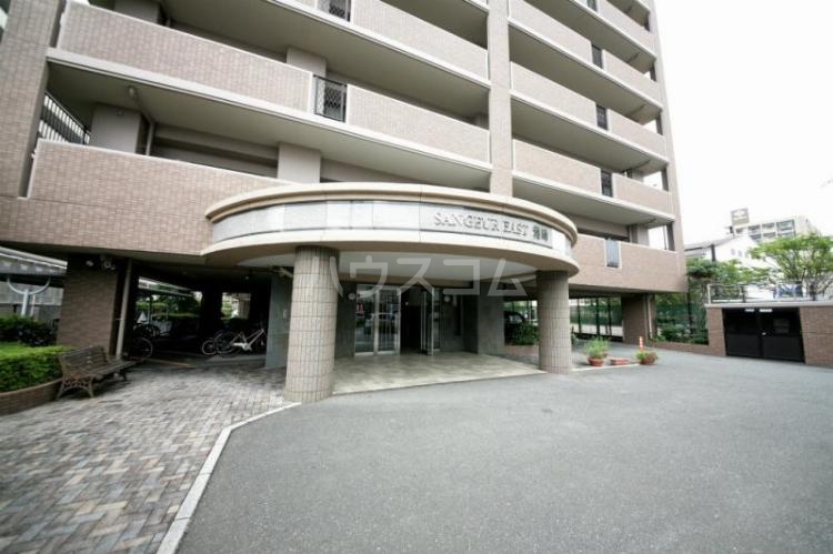 2/3 エントランス