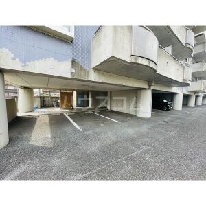 2/10 駐車場