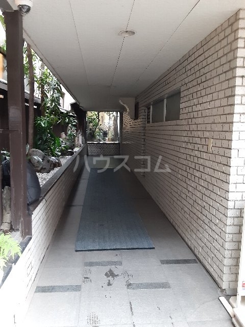29/30 エントランス