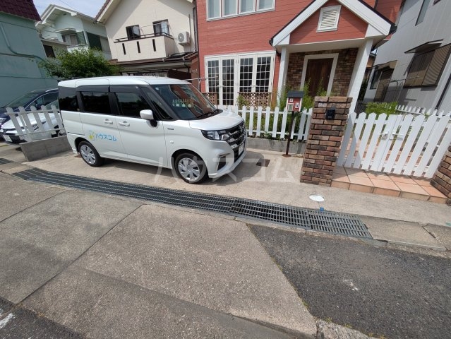 28/30 駐車場