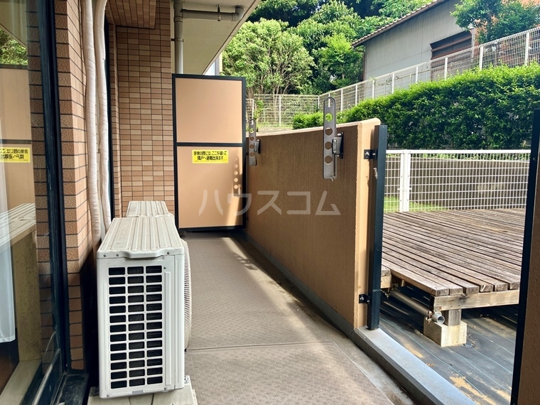 21/27 バルコニー