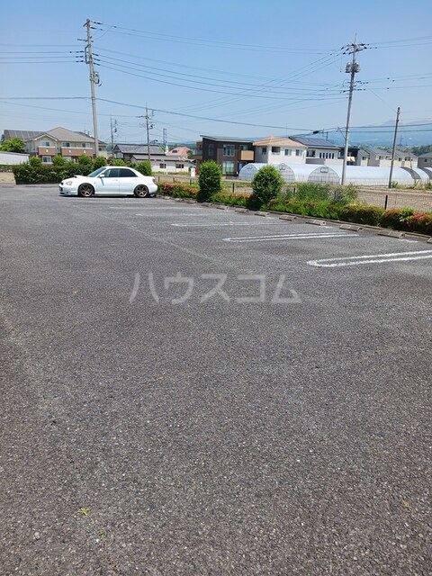 15/26 駐車場