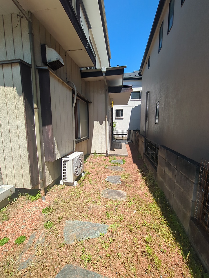 28/30 エントランス