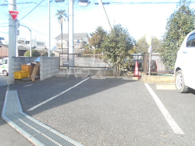 21/29 駐車場