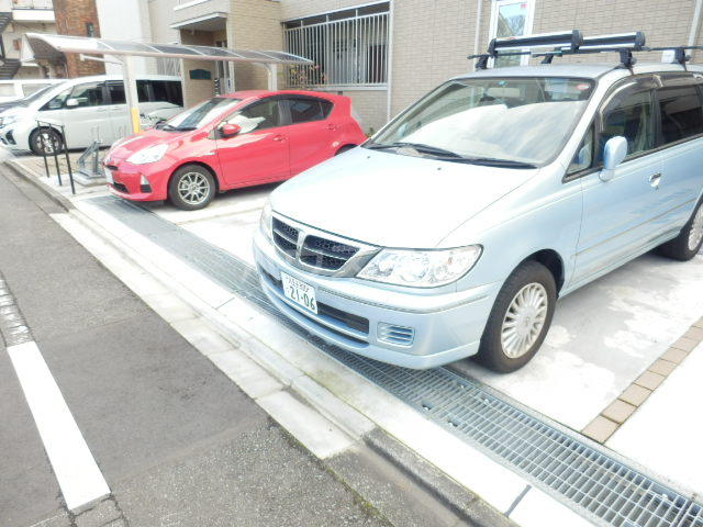 3/7 駐車場