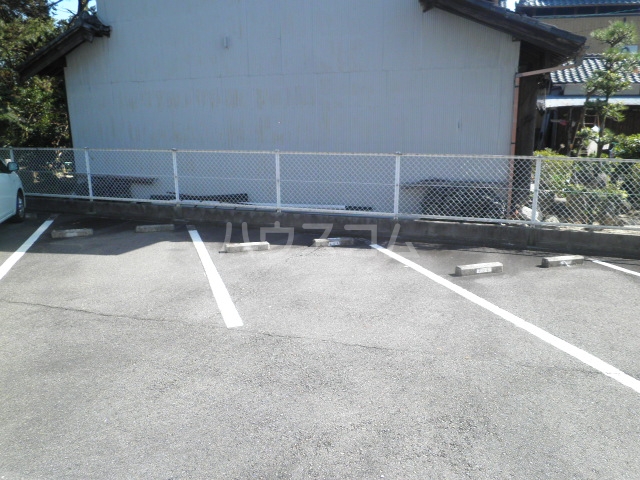 14/22 駐車場