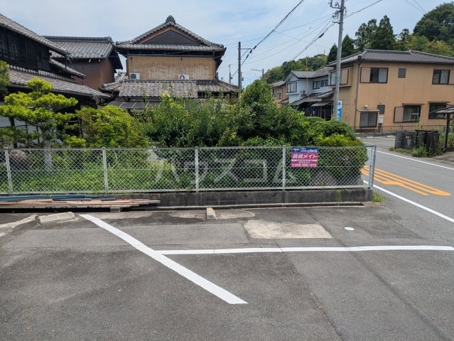 22/30 駐車場