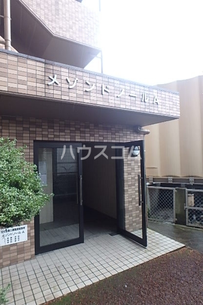 14/18 エントランス