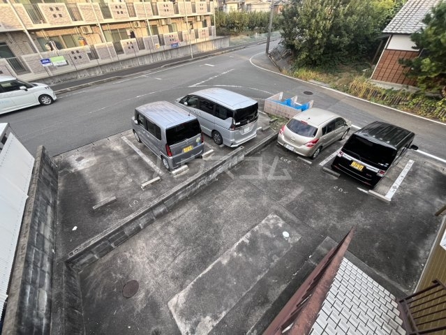 22/30 駐車場