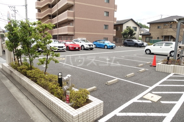 19/26 駐車場