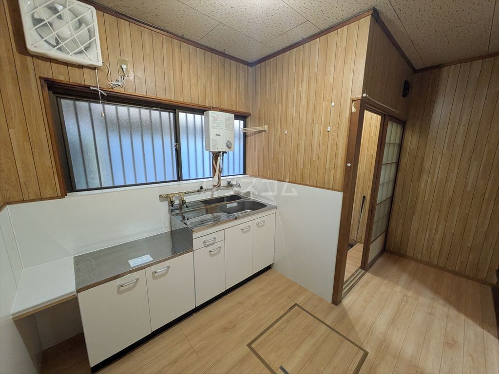 16/30 キッチン