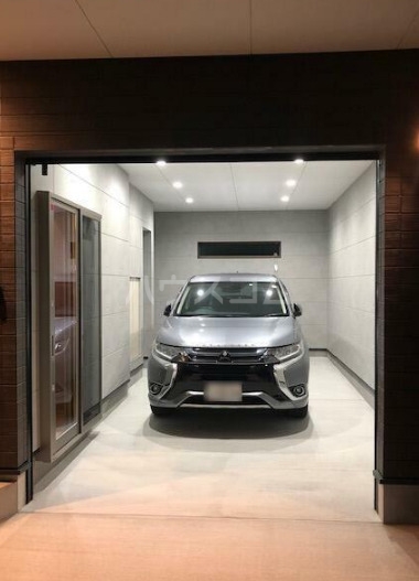 16/17 駐車場
