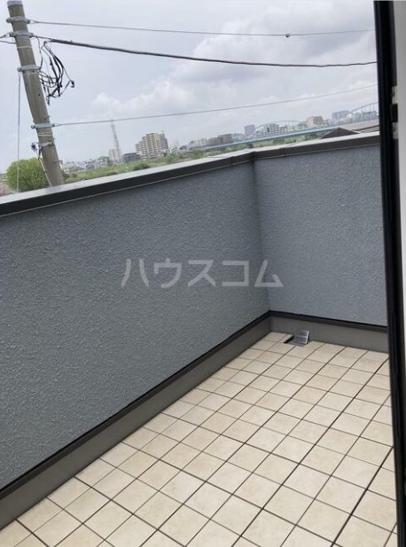 13/18 バルコニー