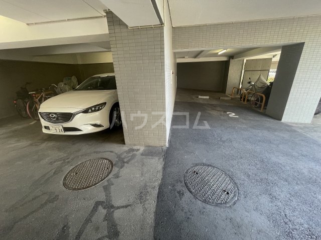 22/30 駐車場