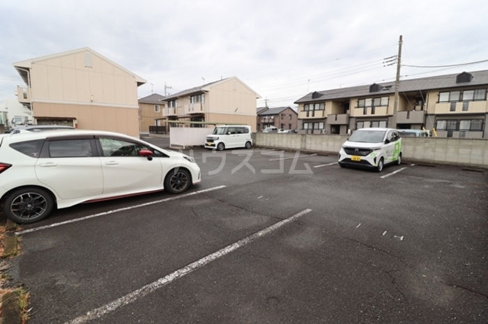 2/4 駐車場