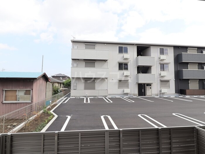 25/30 駐車場