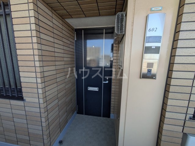 13/30 玄関