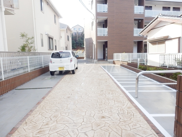 22/30 駐車場