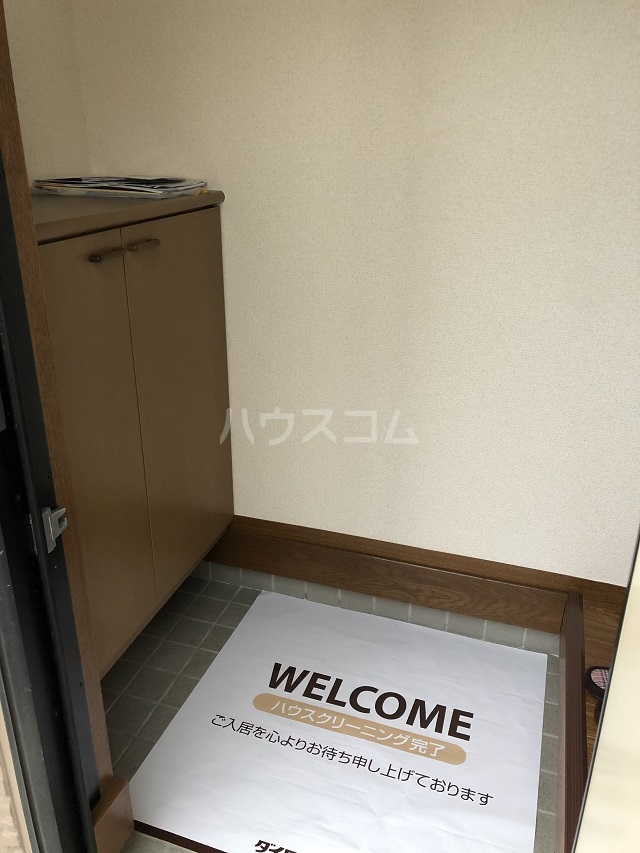 13/27 玄関