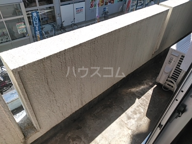 17/28 バルコニー