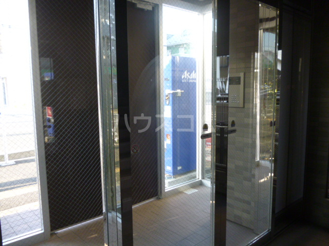 28/30 エントランス