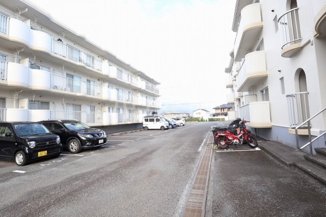 2/6 駐車場