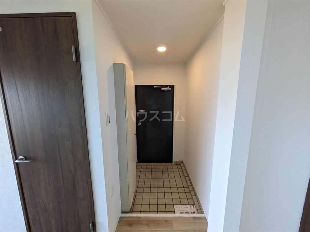 14/30 玄関