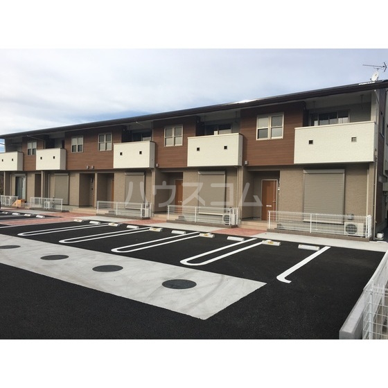 22/27 駐車場